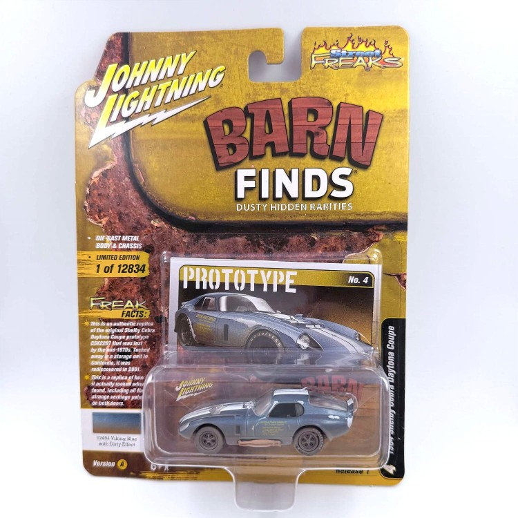 Johnny Lightning Shelby 1964 Cobra Daytona Coupe 1:64 przód