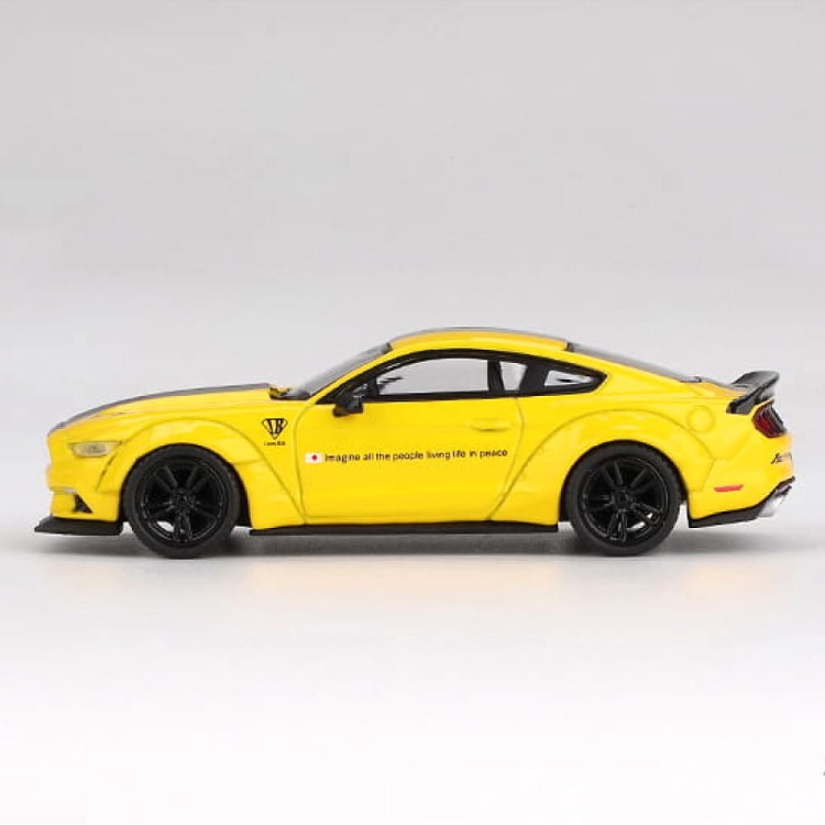Mini GT Ford 2015 Mustang Lb-Works żółty 1:64 bok