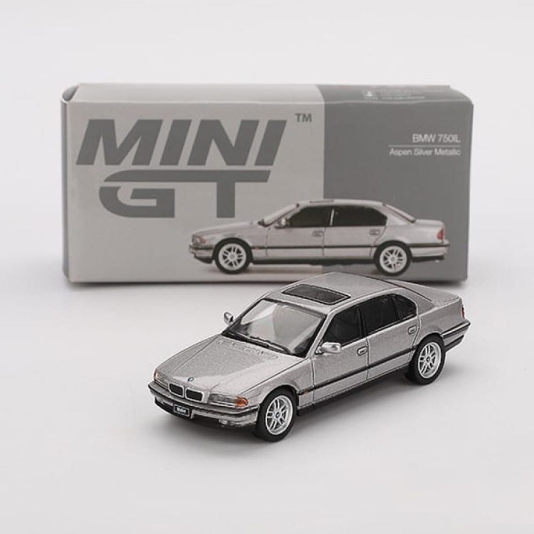Mini GT BMW (E38) 750IL - 2000, aspen silver metallic 1:64 box