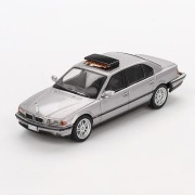 Mini GT BMW 750 IL (E39) - Tomorrow Never Dies English Blister Packing - 1997 1:64 przód