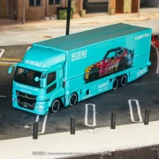 Tarmac Works Liberty Walk Mitsubishi Fuso Super Great LB-TRUCKS Light Blue 1:64 diorama