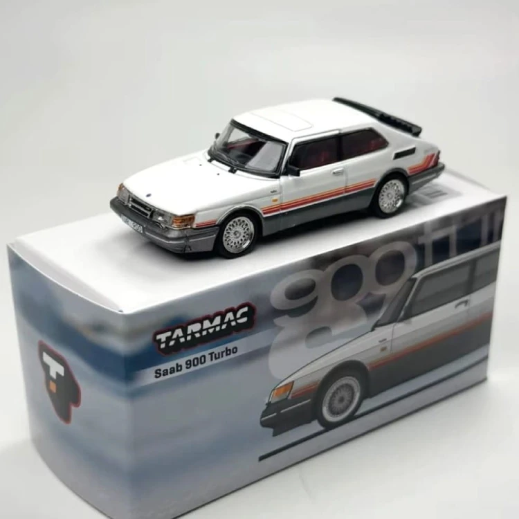 Tarmac Works Saab 900 Turbo White 1:64 przód