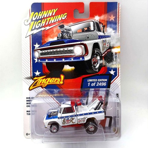 Johnny Lightning Chevy 1965 Tow Truck 1:64 przód