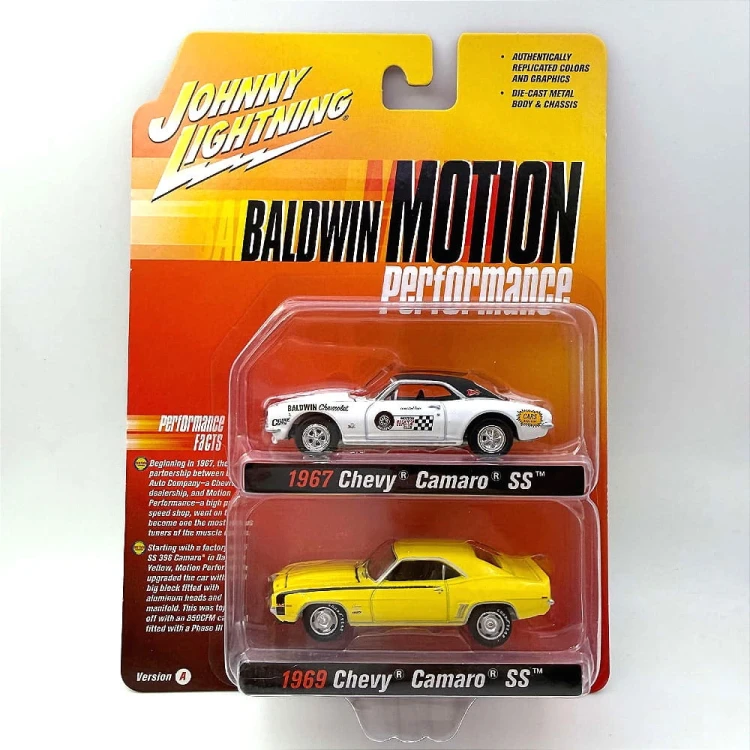 Johnny Lightning Chevy 1967 Camaro SS &amp; Chevy 1969 Camaro SS 1:64 przód