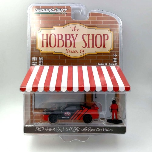 Greenlight Nissan 1999 Skyline R34 with Race Car Driver 1:64 przód