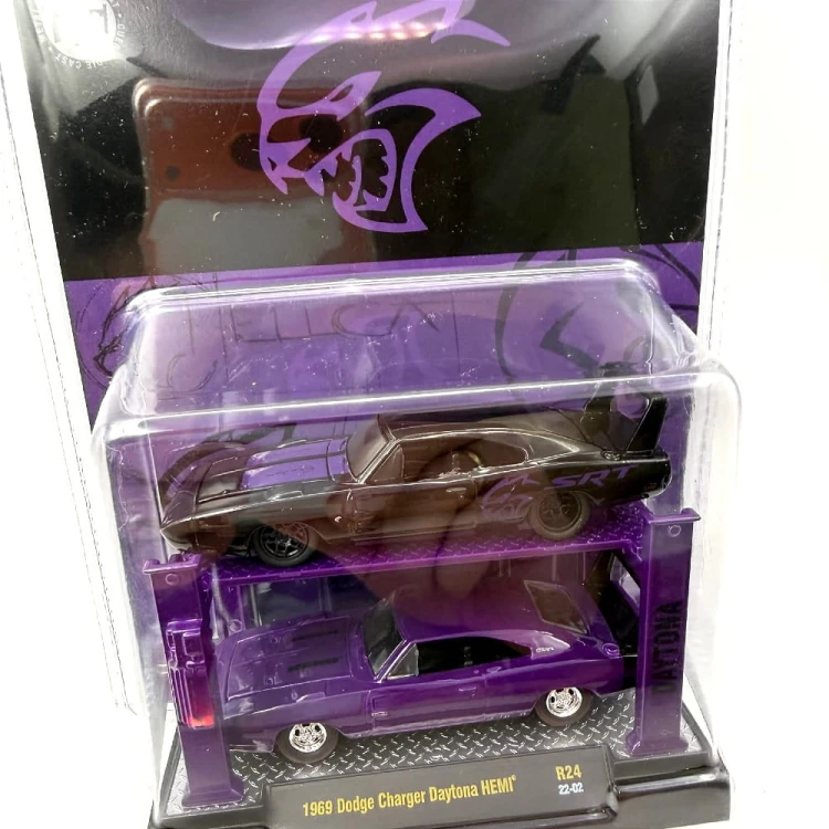 M2 Machines 1969 Dodge Charger Daytona Hemi 1:64 detal