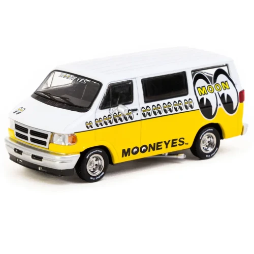 Tarmac Works Dodge Van Mooneyes 1:64 przód
