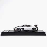 Lcd Model Pagani Huayra Roadster Bc #20 1:64 bok