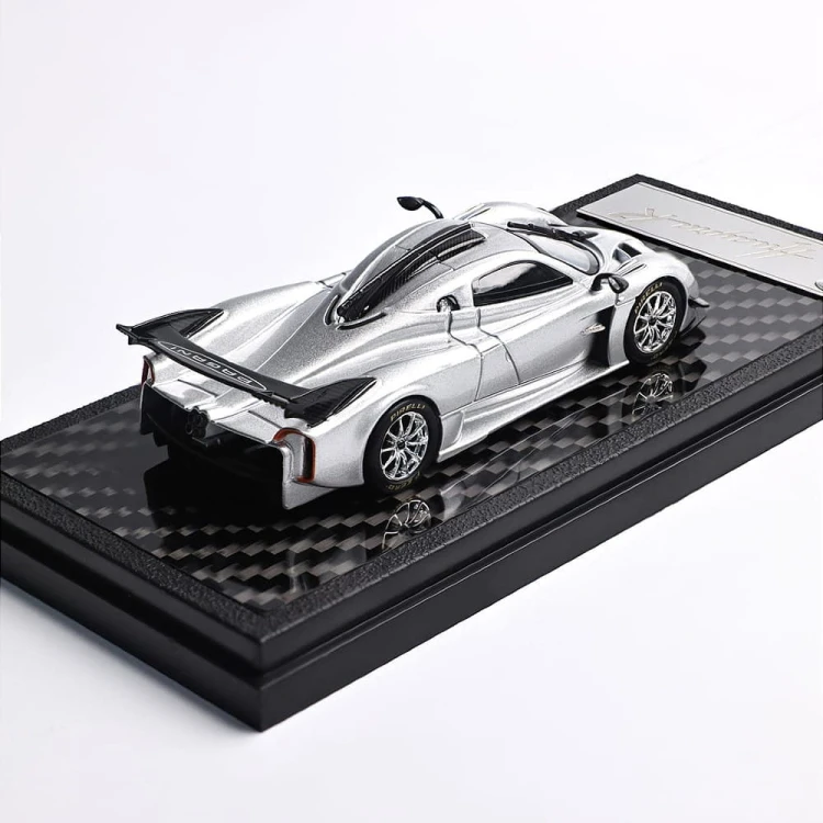 LCD Model PAGANI HUAYRA R SILVER 1:64 tył
