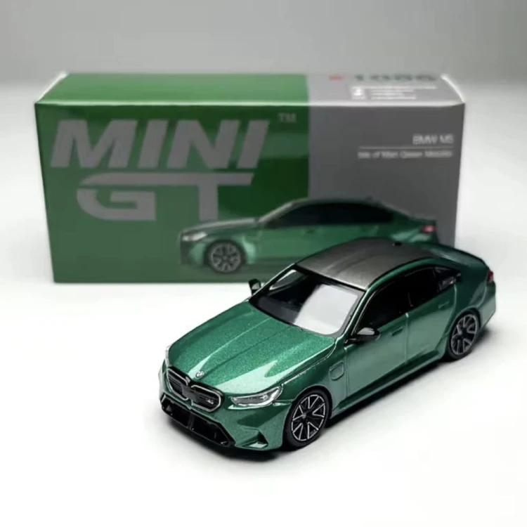 Mini GT BMW M5 Isle of Man Green Metallic - 1:64 box