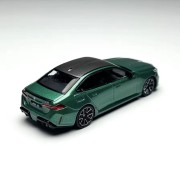 Mini GT BMW M5 Isle of Man Green Metallic - 1:64 bok