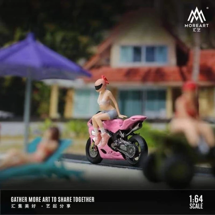 MoreArt Pink Motorcycle Girl Set 1:64 bok