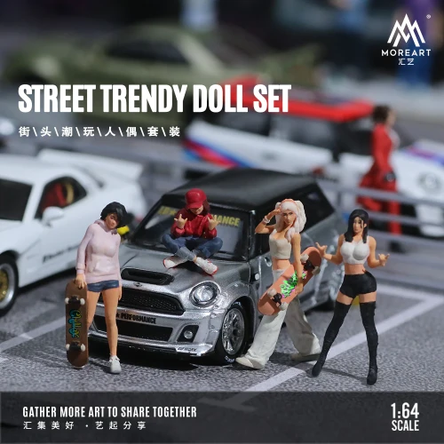 MoreArt Figurki Street Trendy Doll Set 1:64 przód scena