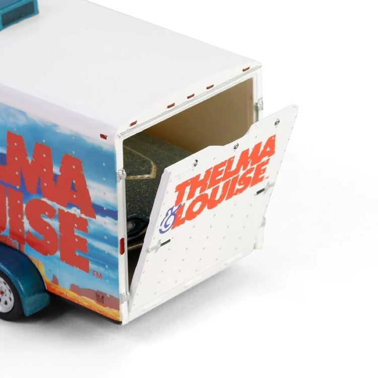 Greenlight 1967 Ford F-250 &amp; 1966 Ford Thunderbird convertible - trailer 1:64 przyczepka