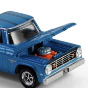 Greenlight 1967 Dodge D-200 &amp; 1969 Plymouth GTX - trailer 1:64 detal