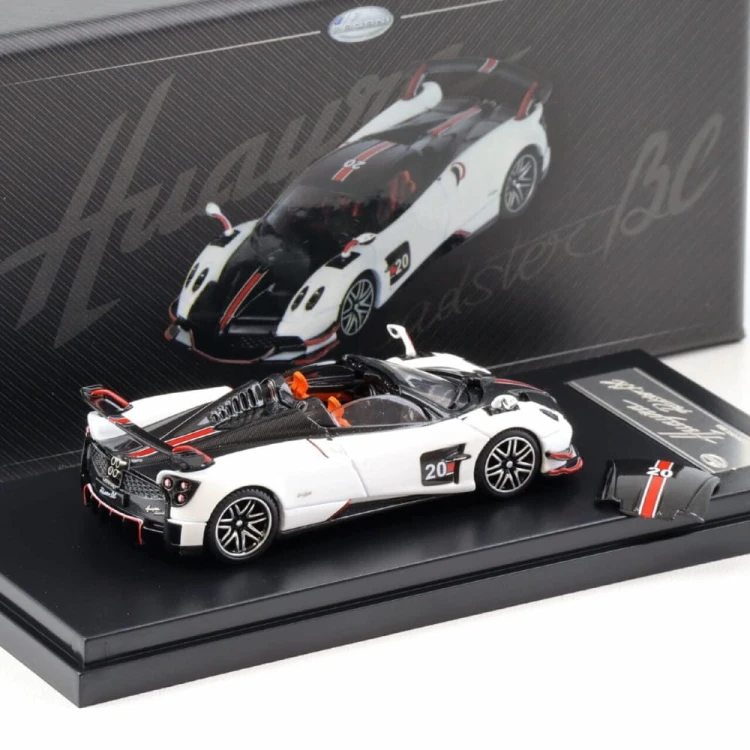 LCD Models Pagani Huayra Roadster BC #20 China Toy Expo 2024 white 1:64 tył
