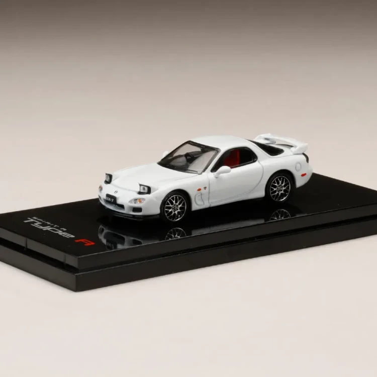 Hobby Japan Mazda RX-7 (FD3S) SPIRIT R TYPE A With Engine White 1:64 przód