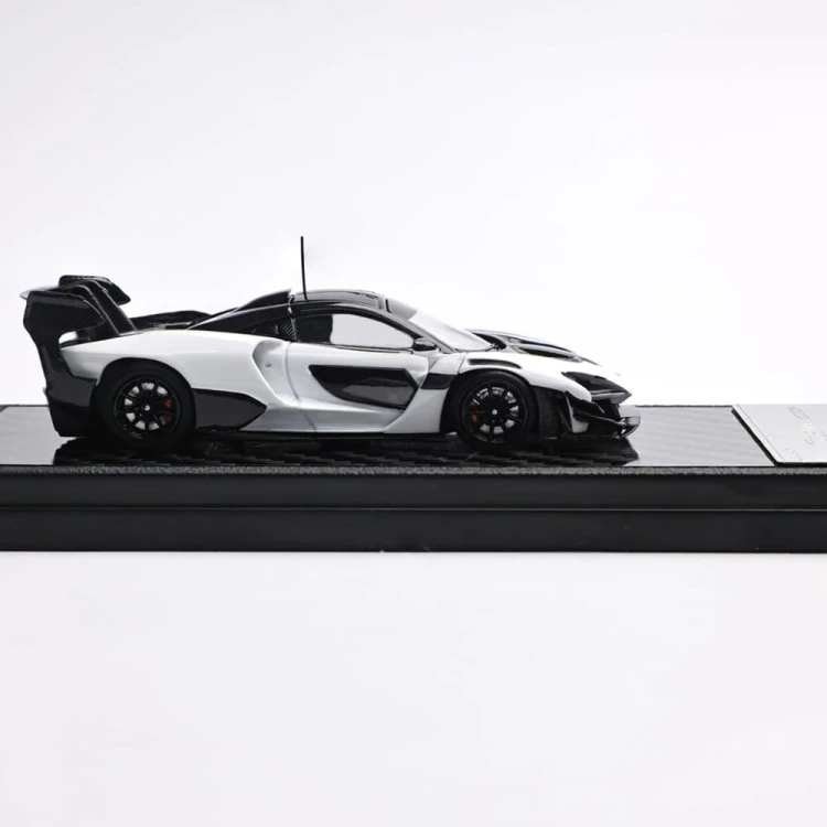 LCD Models McLaren Senna GTR White 1:64 bok