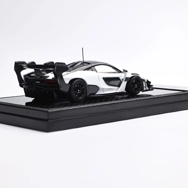 LCD Models McLaren Senna GTR White 1:64 tył