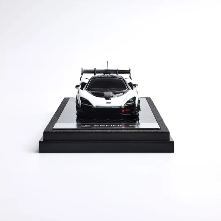 LCD Models McLaren Senna GTR White 1:64 przód