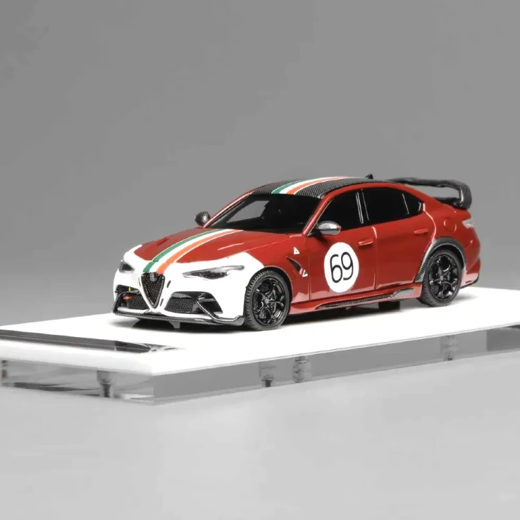 Motorhelix Alfa Romeo Giulia GTAm Rosso GTA red #69 resin MH64009RI 1:64 przód