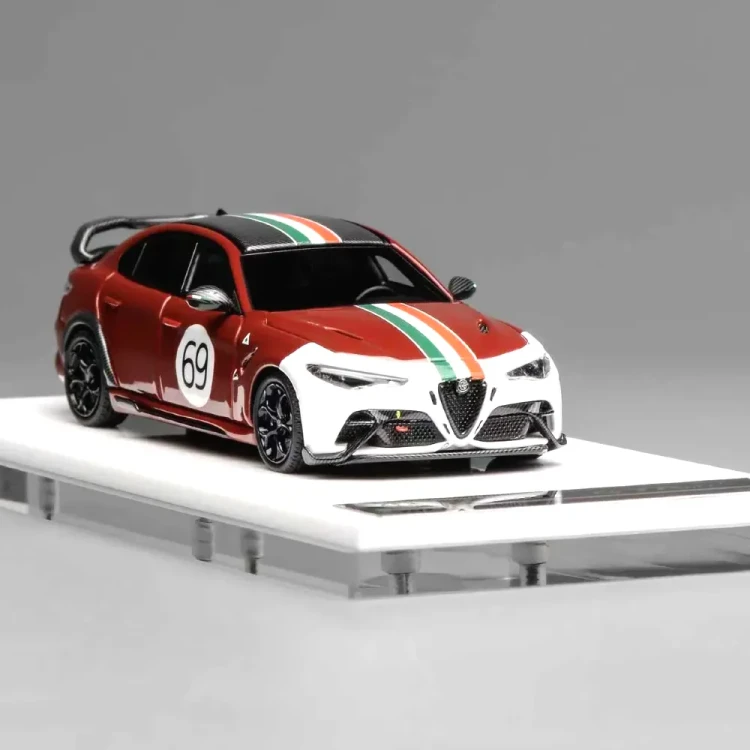 Motorhelix Alfa Romeo Giulia GTAm Rosso GTA red #69 resin MH64009RI 1:64 przód detal