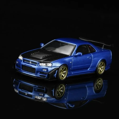 PREORDER Motorhelix Nissan Skyline GT-R (R34) Customized with GT Aero Kit, Bayside blue 1:64 przód