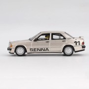 MINI GT Mercedes-Benz 190 E 2.3-16 #11 Ayrton Senna 1984 Nürburgring Race of Champions w/ Figure 1:64 bok