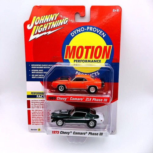 Johnny Lightning Chevy Camaro 1969/1973 Phase III Orange/Green 2-pack 1:64 przód