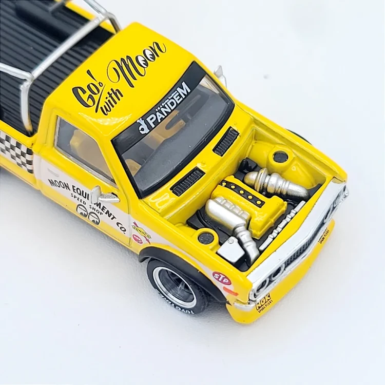 Pop Race Pandem Datsun 620 Yellow Mooneyes 1:64 góra detal