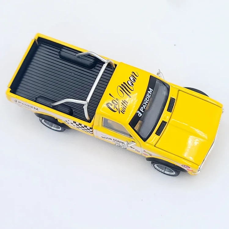 Pop Race Pandem Datsun 620 Yellow Mooneyes 1:64 góra