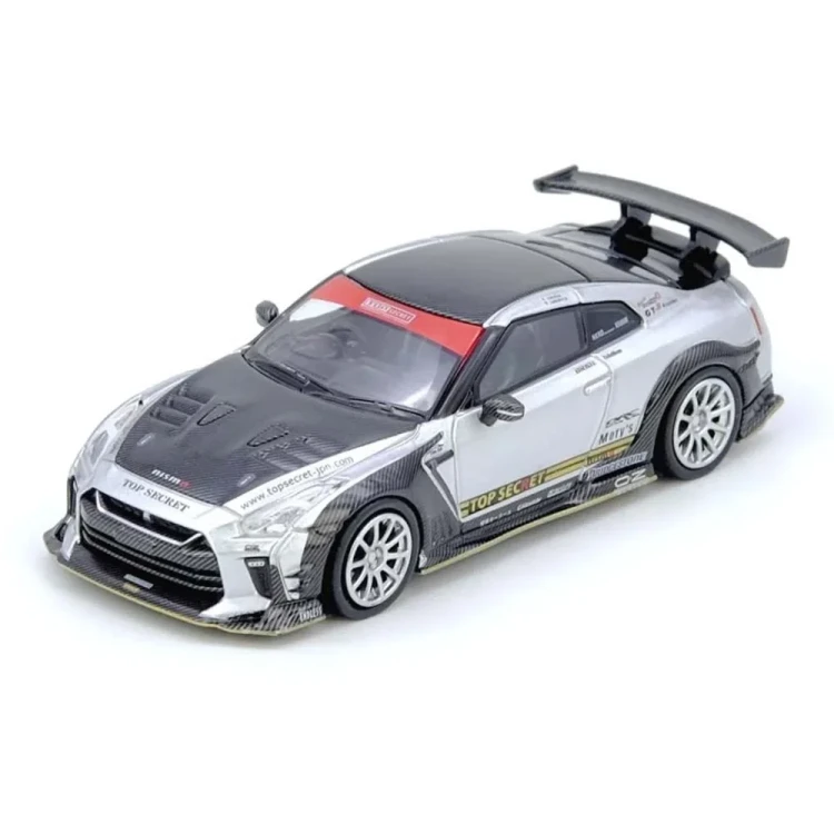 INNO64 Nissan GT-R R35 Top Secret Silver 2025 Tokyo Auto Salon Hong Kong 1:64 przód