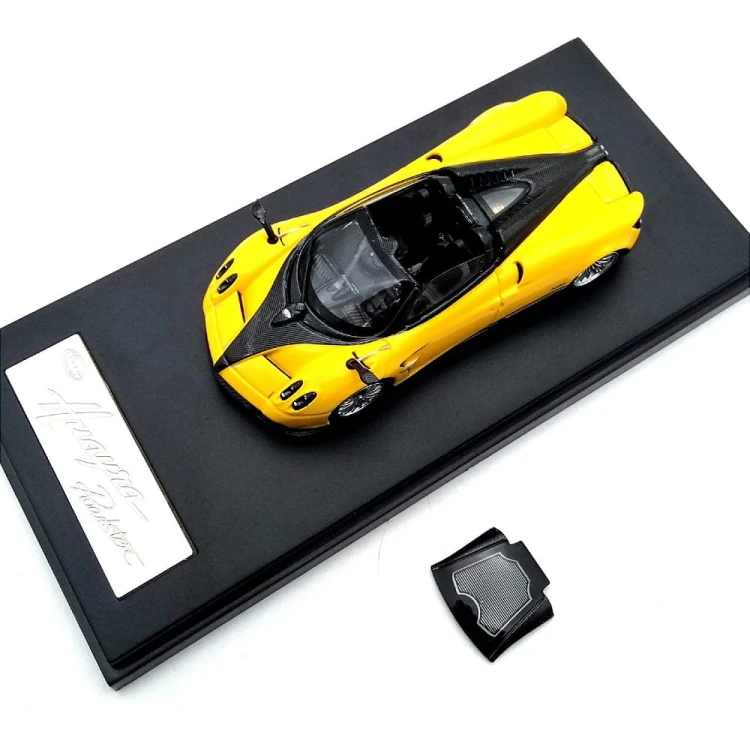 LCD Models Pagani Huayra Roadster 2018 Yellow 1:64 góra