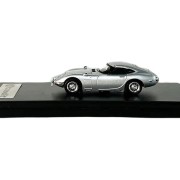 LCD Models Toyota 2000 GT Silver 1:64 bok detal