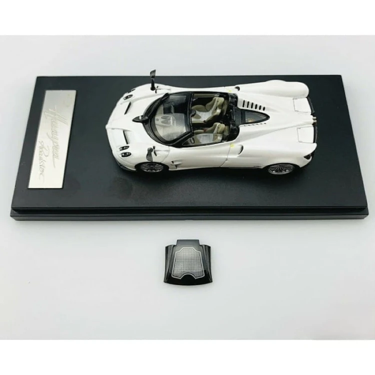 LCD Models Pagani Huayra Roadster 2018 White 1:64 góra