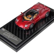 LCD Model Pagani Utopia Red 1:64 góra