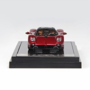 LCD Model Pagani Utopia Red 1:64 przód