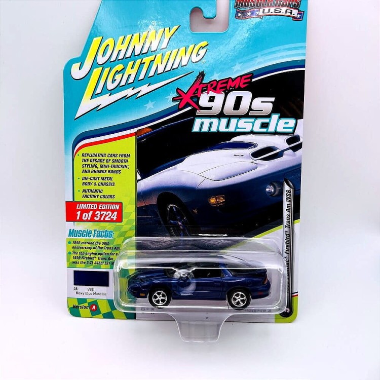 Johnny Lightning Pontiac 1999 Firebirtd T/A 90's 1:64 przód