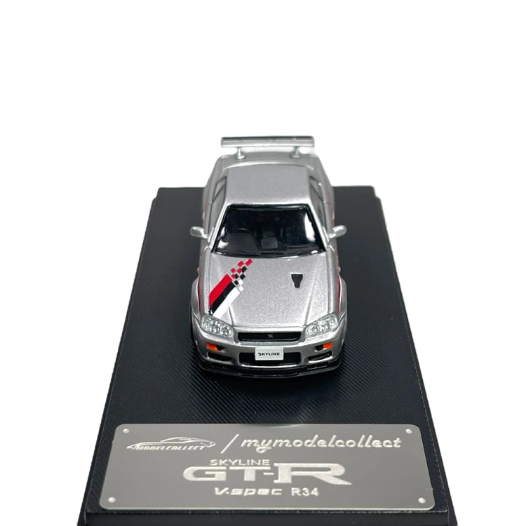 My Model Collect Nissan Skyline GT-R R34 V-Spec Nismo Livery Silver 1:64 przód detal