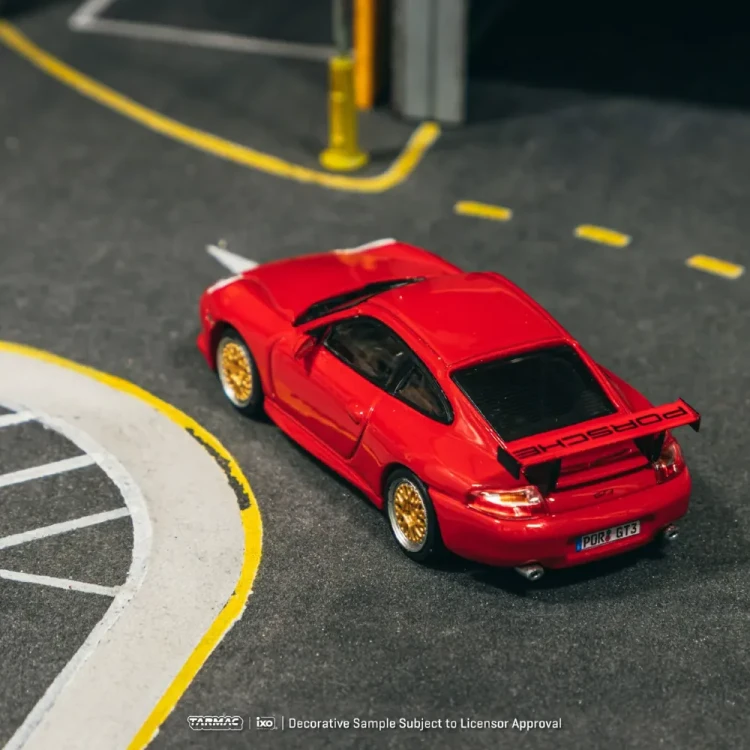 Tarmac Works Porsche 911 GT3 996 Red 1:64 tył