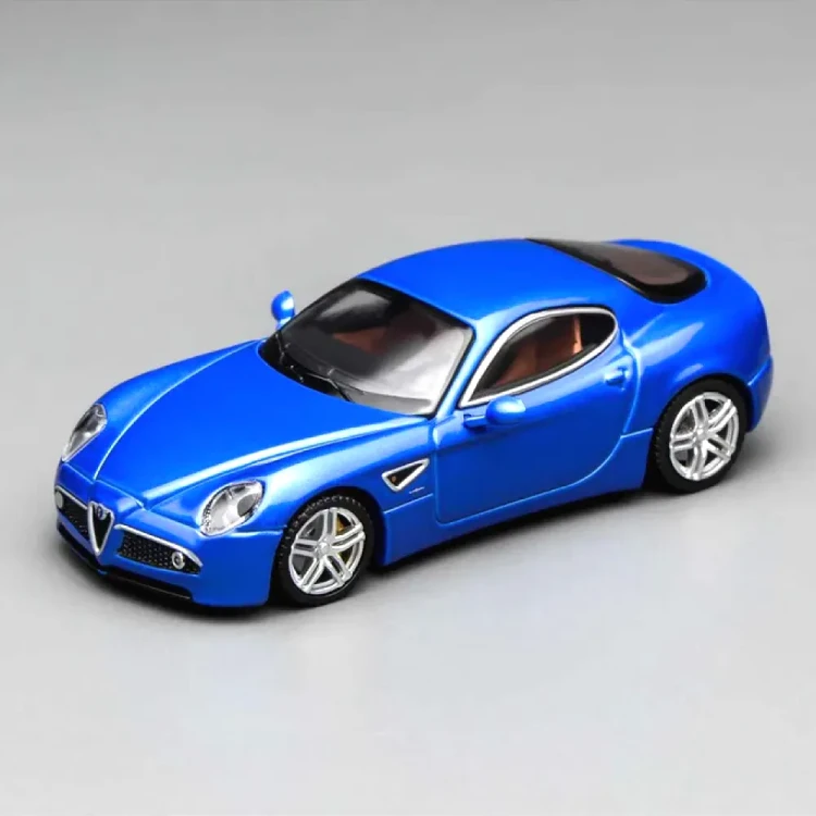 Motorhelix Alfa Romeo 8C Competizione 2008 Blu Magnetico Met 1:64 góra