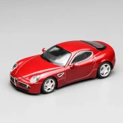 Motorhelix Alfa Romeo 8C Competizione 2008 Rosso Alfa 1:64 przód