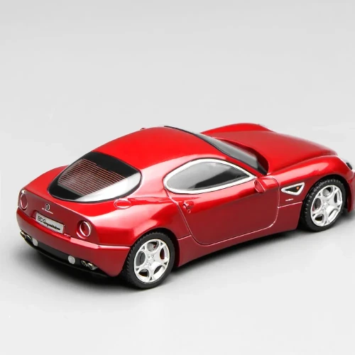 Motorhelix Alfa Romeo 8C Competizione 2008 Rosso Alfa 1:64 tył