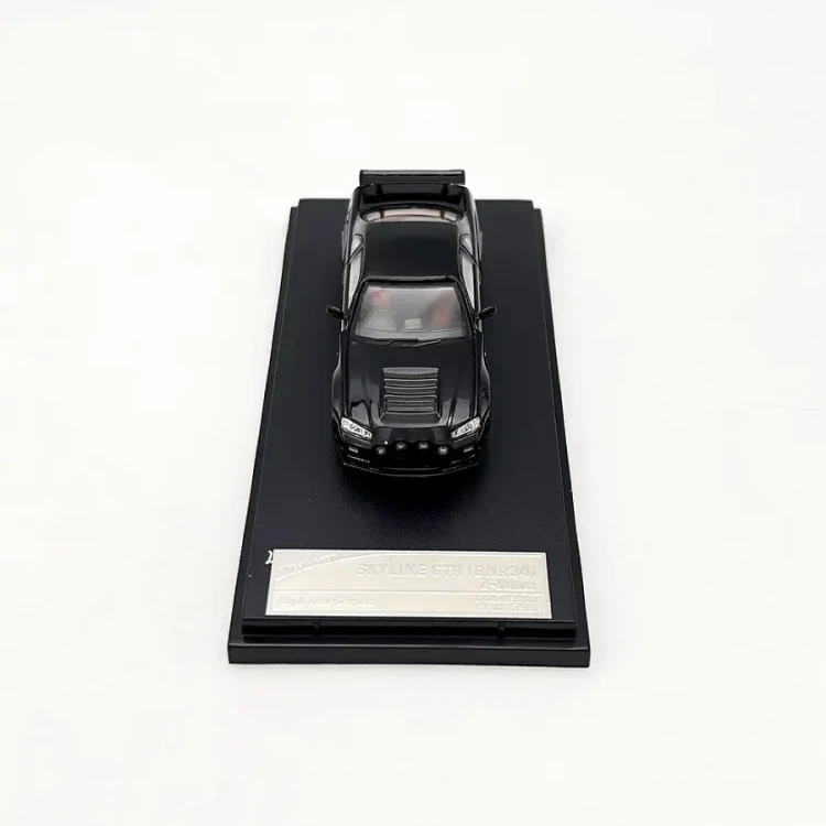 Street Weapon Nissan GTR BNR34 Z-Tune Black 1:64 góra