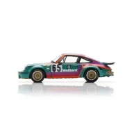 Spark Porsche 911 Carrera RSR 3.0 No.65 24H Le Mans 1975 1:64 bok
