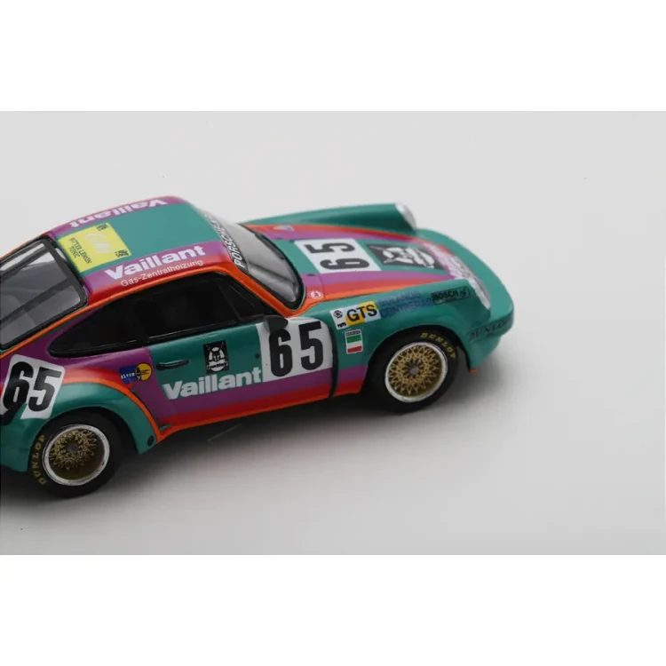 Spark Porsche 911 Carrera RSR 3.0 No.65 24H Le Mans 1975 1:64 góra detal 3