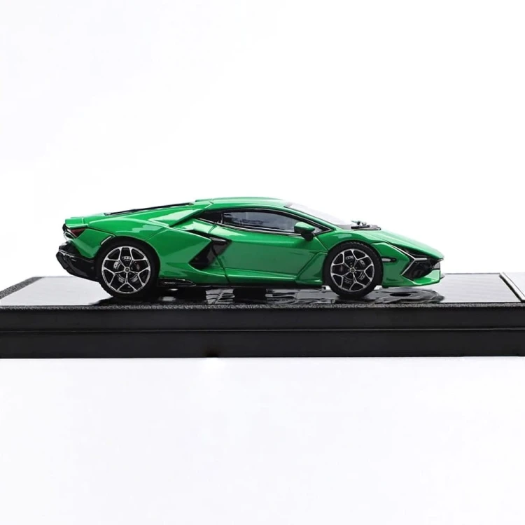 LCD Models Lamborghini REVUELTO GREEN 1:64 bok
