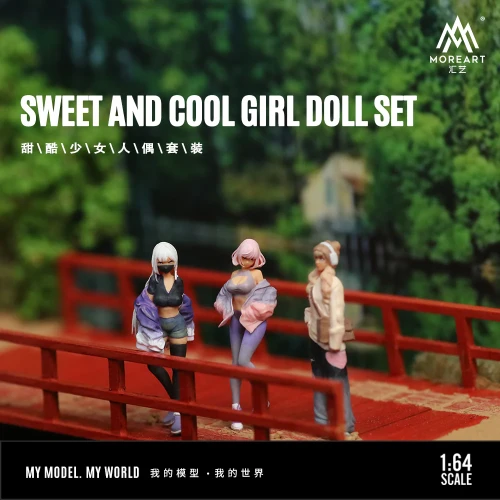 MoreArt Figurki SWEET AND COOL GIRL DOLL SET 1:64 bok scena