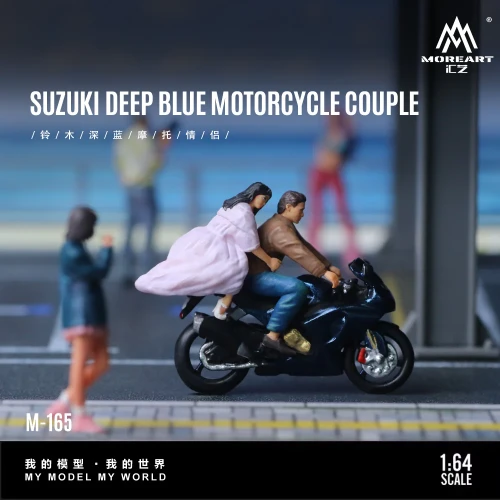 MoreArt SUZUKI DEEP BLUE MOTORCYCLE COUPLE 1:64 bok