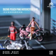 MoreArt Suzuki Peach Pink Motorcycle Girl 1:64 scena 2